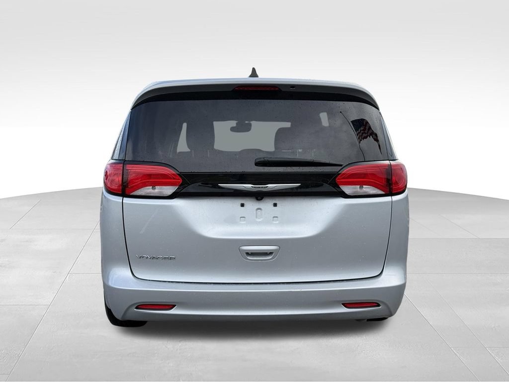 Used 2024 Chrysler Voyager LX FWD image 26
