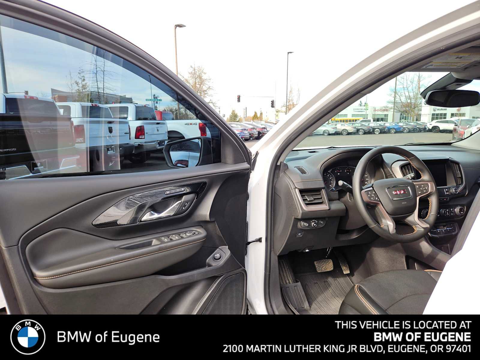 Used 2023 GMC Terrain AT4 image 23