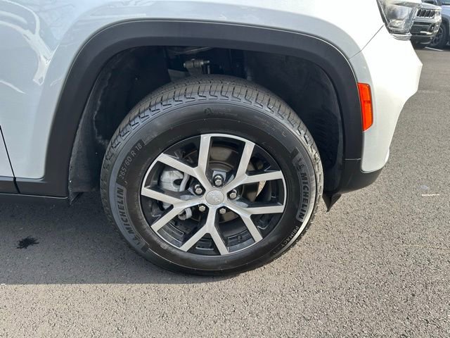 Used 2024 Jeep Grand Cherokee Limited image 13