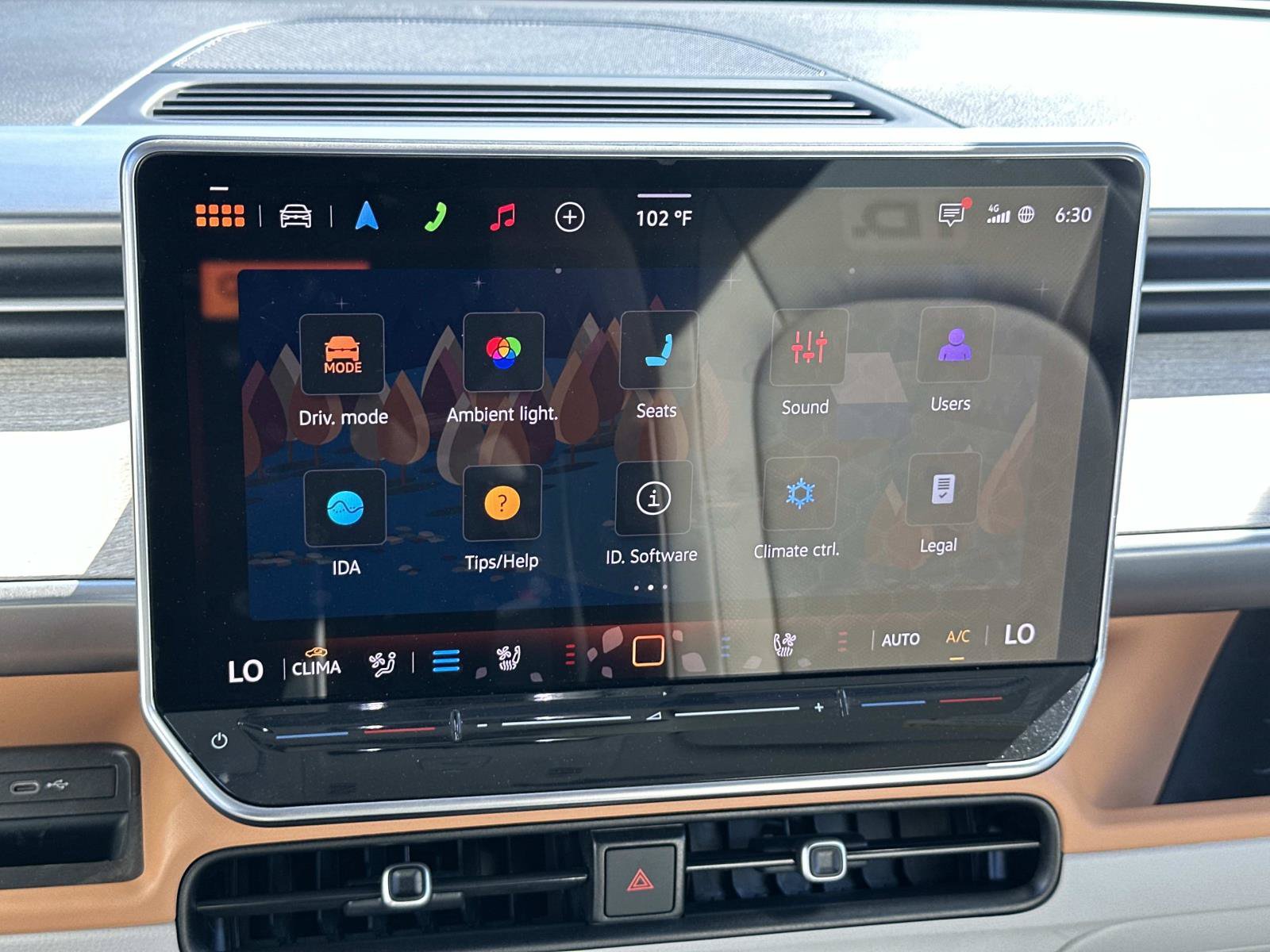 Certified 2025 Volkswagen ID. Buzz 1st Edition AWD/4WD image 13