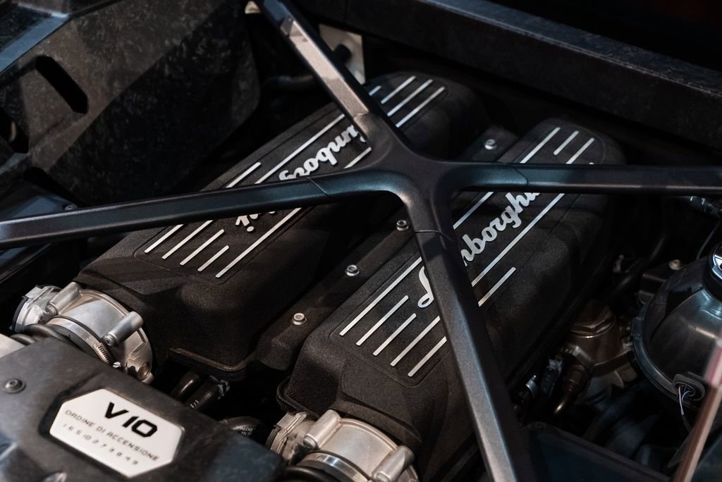 Used 2017 Lamborghini Huracan LP 580-2 image 23