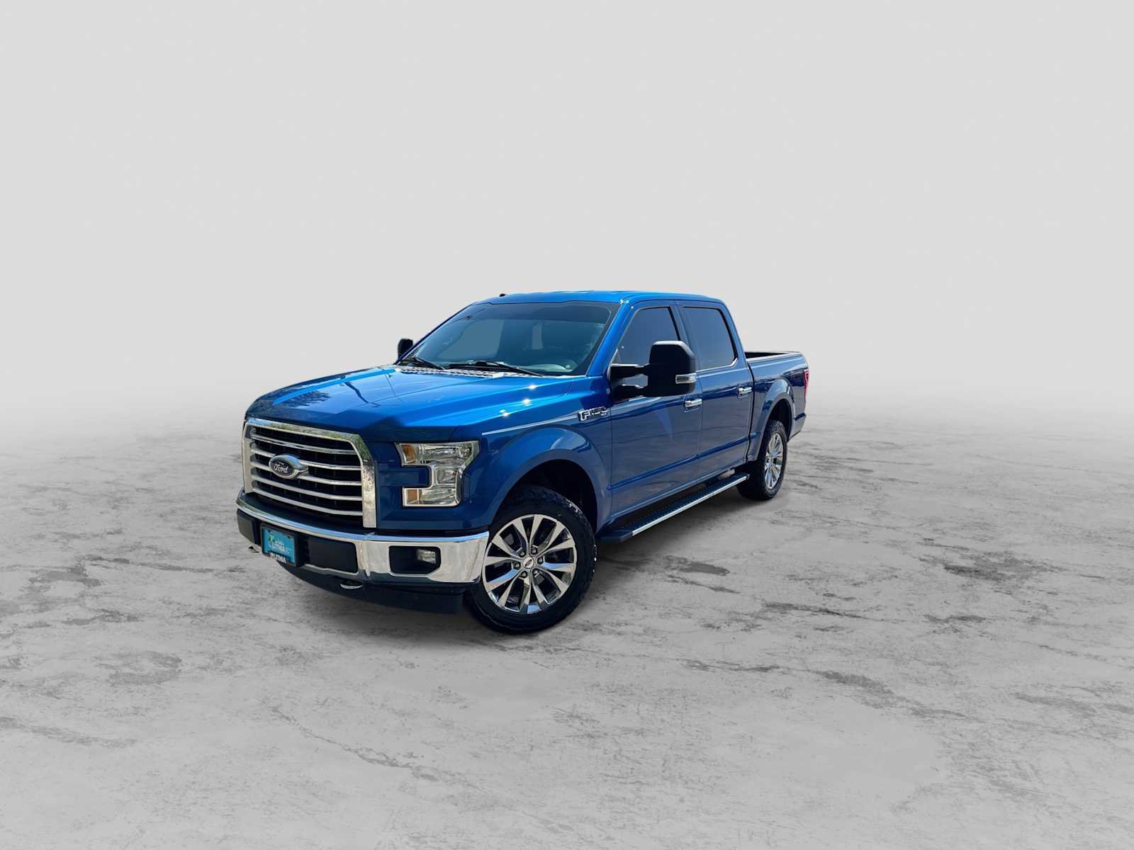 Used 2017 Ford F150 XLT w/ Equipment Group 302A Luxury AWD/4WD image 3