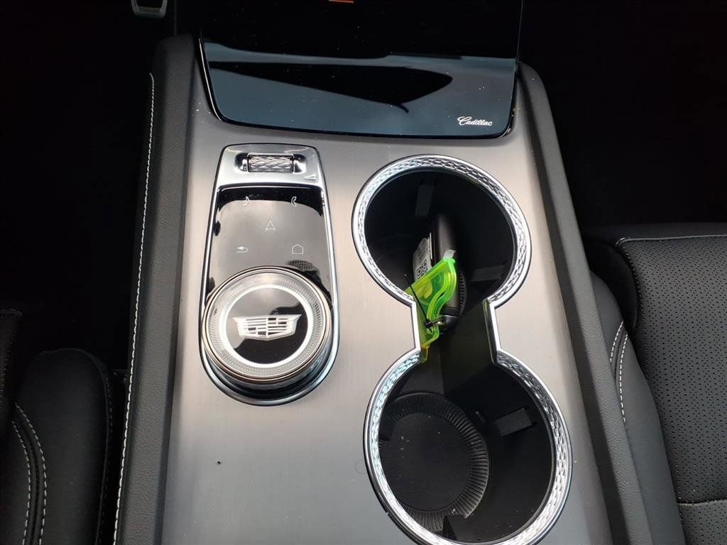 Used 2026 Cadillac Vistiq Sport w/ LPO, Floor Liner Package image 21