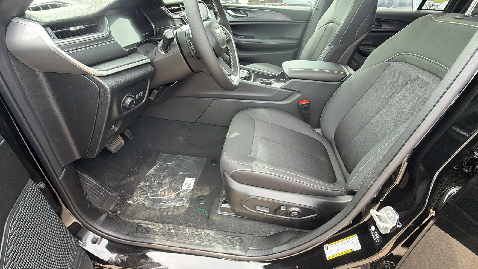 New 2026 Jeep Grand Cherokee Laredo X AWD/4WD image 16