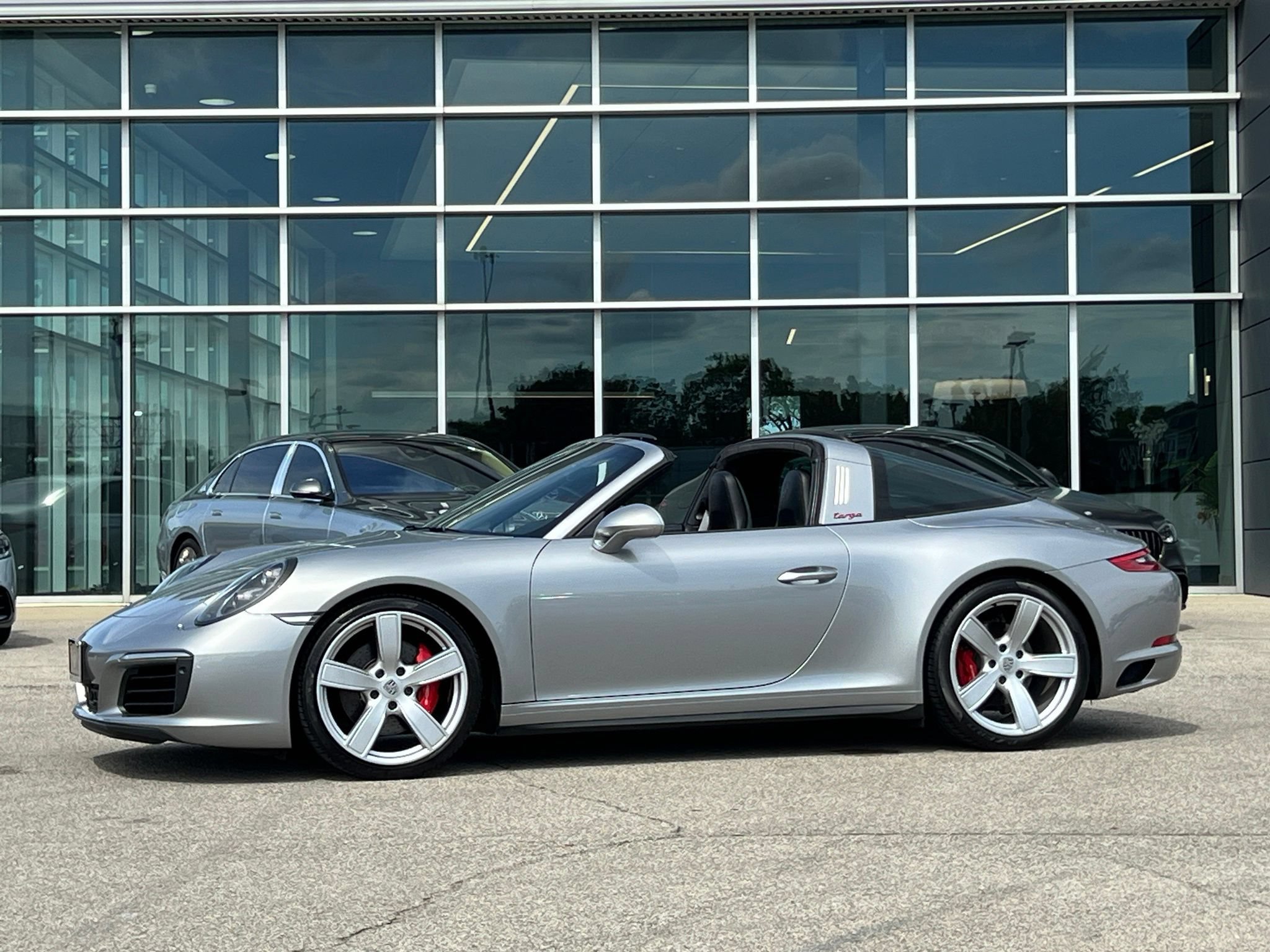 Used 2017 Porsche 911 Targa 4S w/ Sport Package AWD/4WD image 7