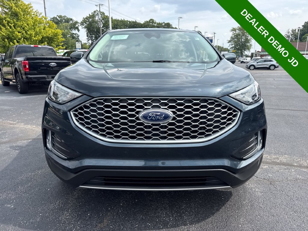 Used 2024 Ford Edge SEL w/ Convenience Package AWD/4WD image 3