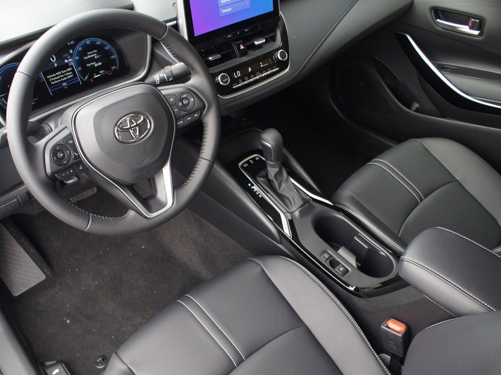 Used 2026 Toyota Corolla XLE FWD image 2