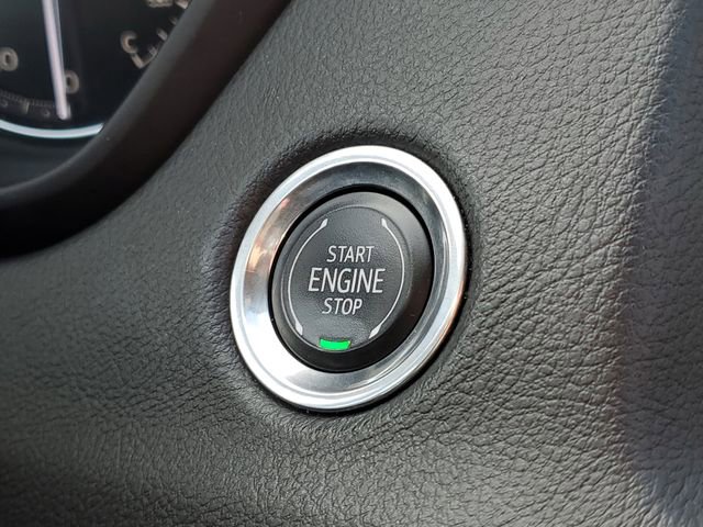 Certified 2023 Cadillac XT4 Premium Luxury image 19