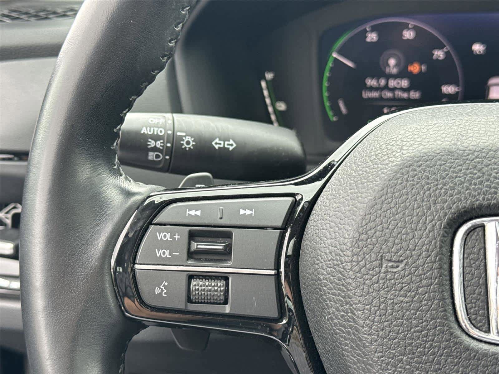 Used 2023 Honda Accord Touring image 19
