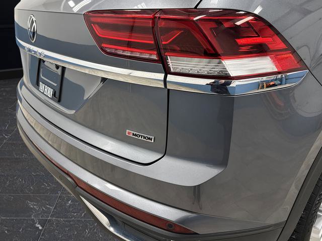 Used 2020 Volkswagen Atlas Cross Sport SEL image 32