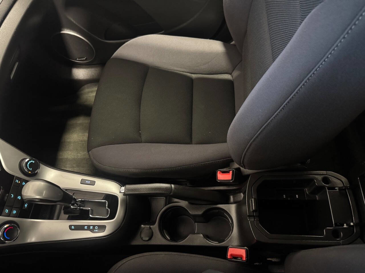 Used 2014 Chevrolet Cruze LT w/ All-Star Edition FWD image 31