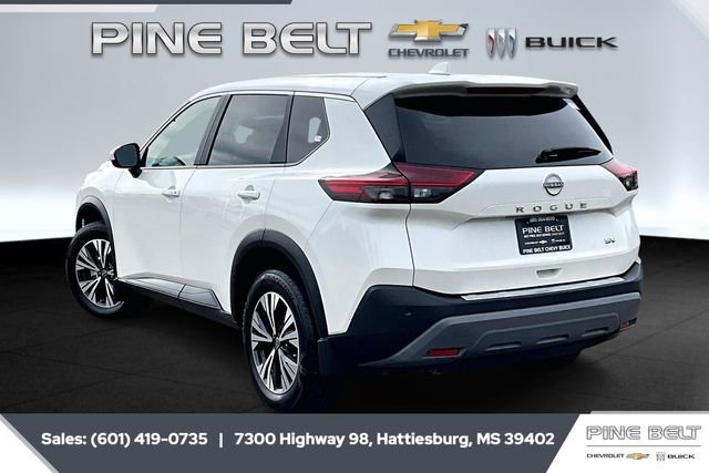 Used 2023 Nissan Rogue SV image 2