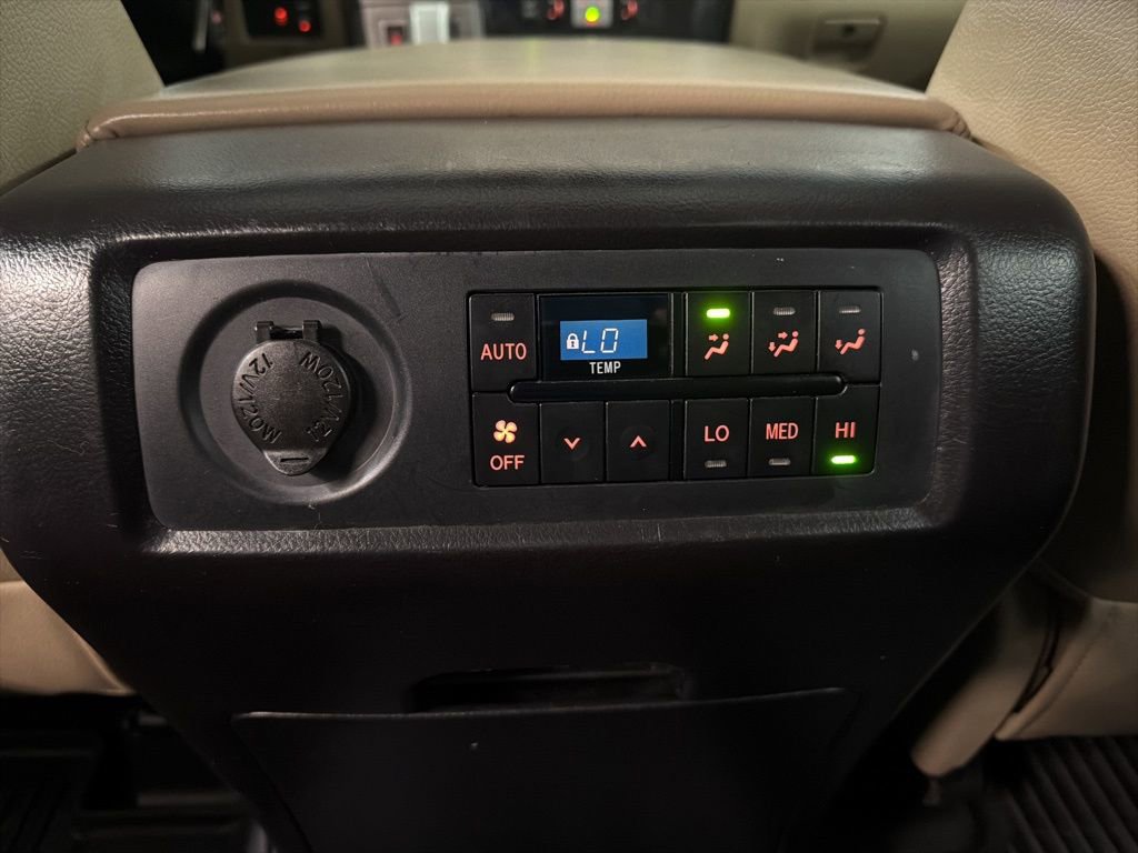 Used 2016 Toyota Sequoia Limited image 27