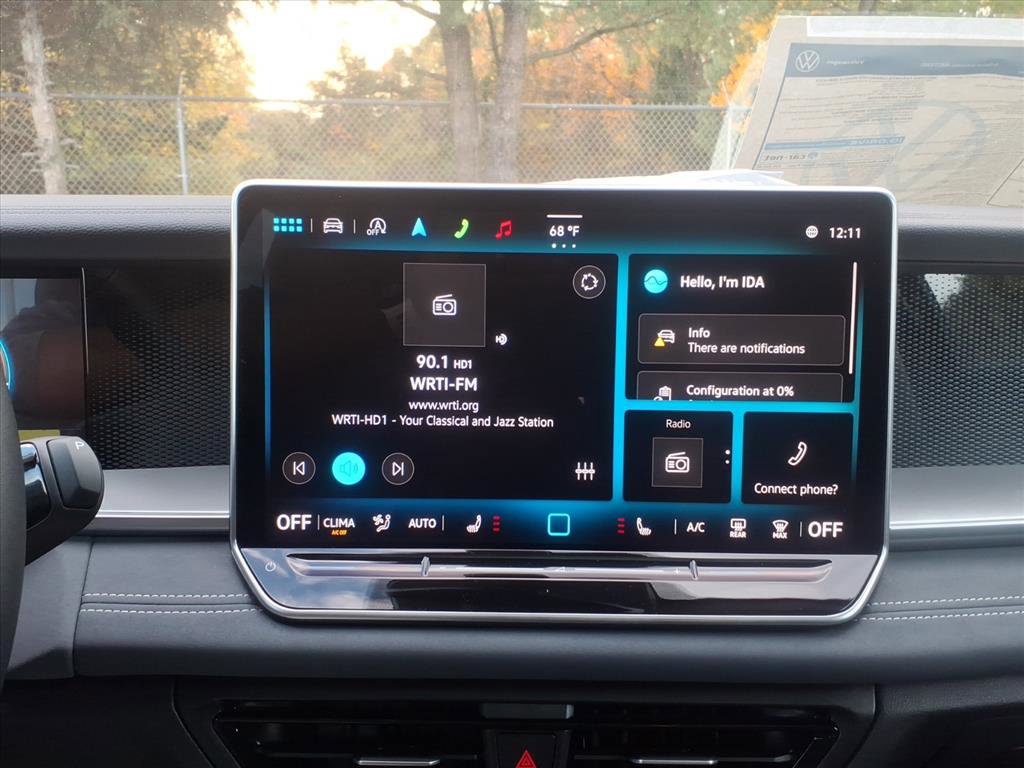 New 2025 Volkswagen Tiguan SE image 11