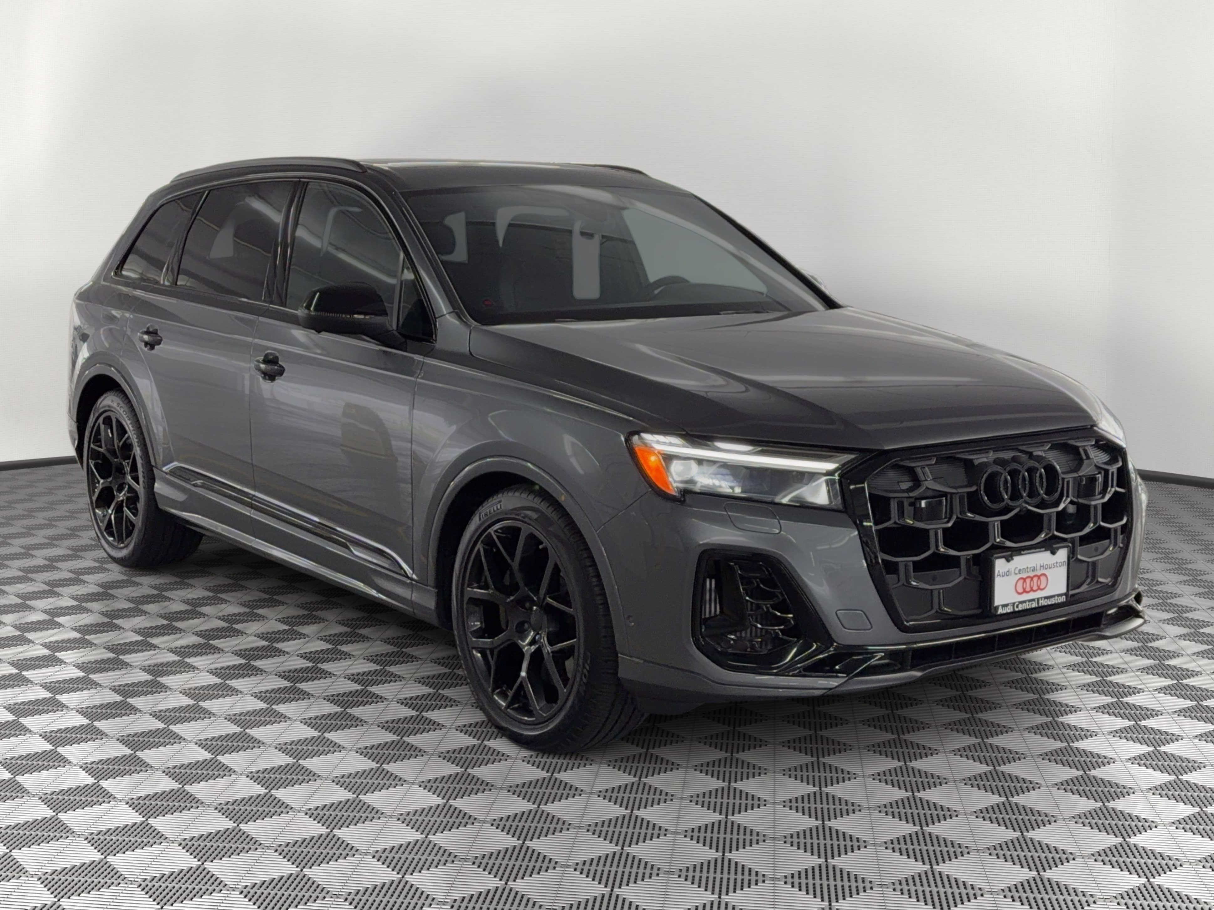 New 2026 Audi SQ7 Premium Plus AWD/4WD image 7