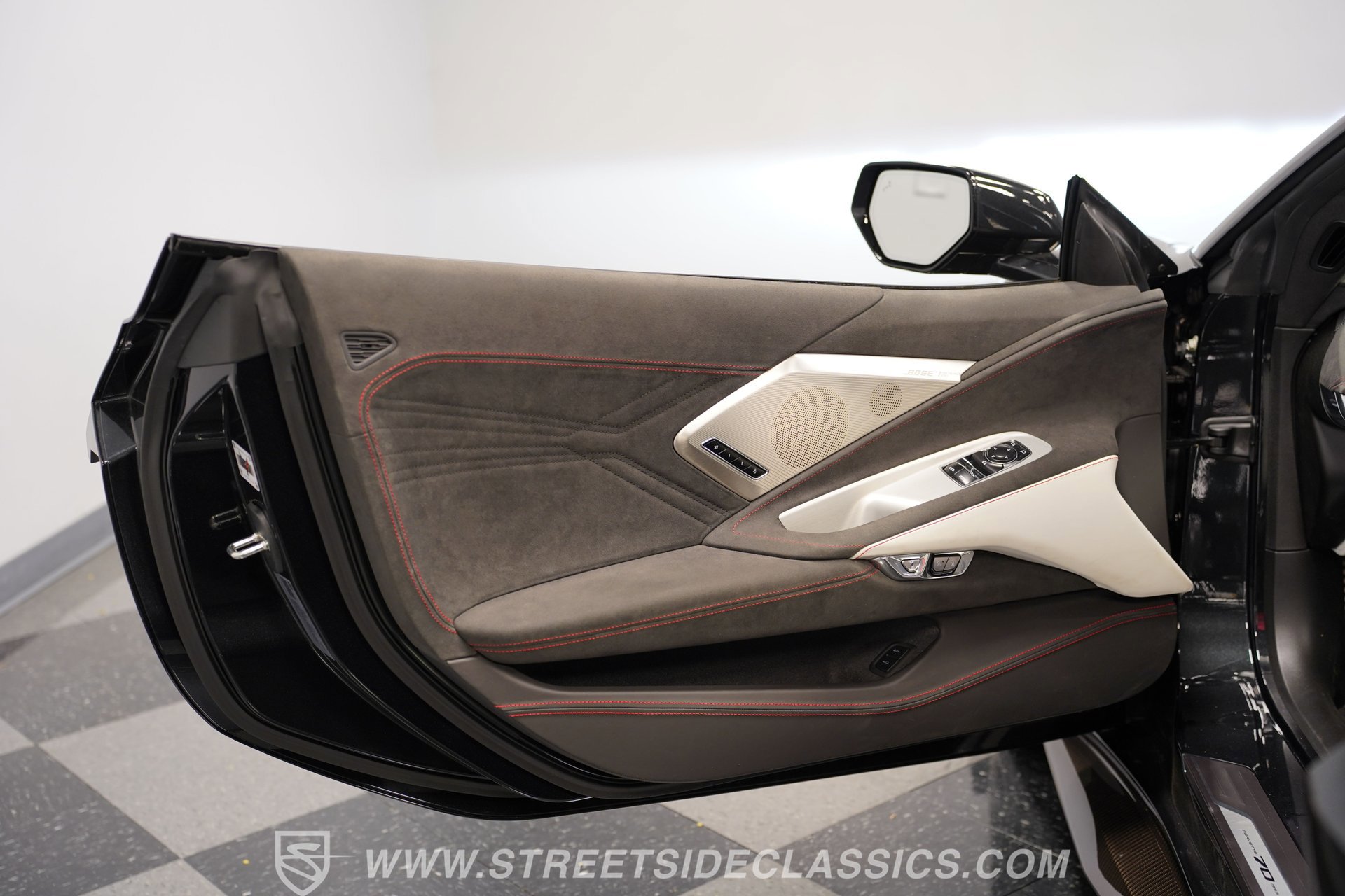 Used 2023 Chevrolet Corvette Z06 image 37