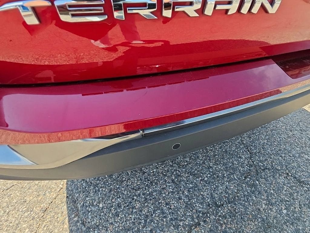 Used 2023 GMC Terrain AT4 image 41