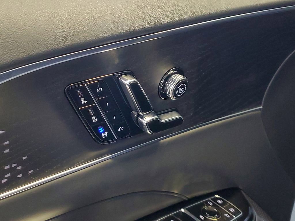 New 2026 Cadillac Lyriq V w/ Exterior Carbon Fiber Package image 14