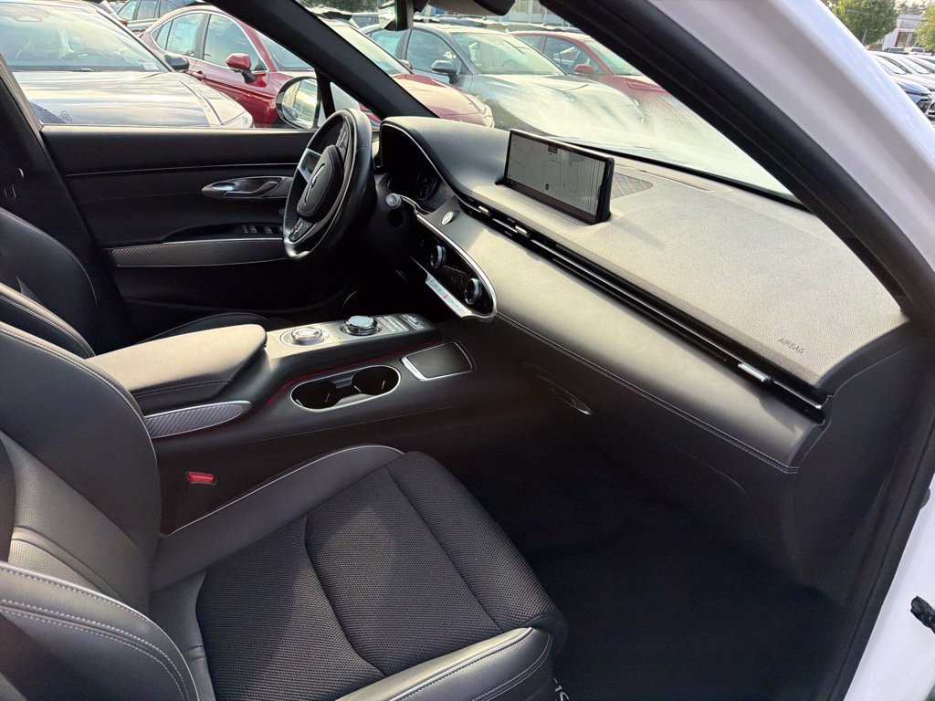 Used 2025 Genesis GV70 3.5T Sport AWD/4WD image 9