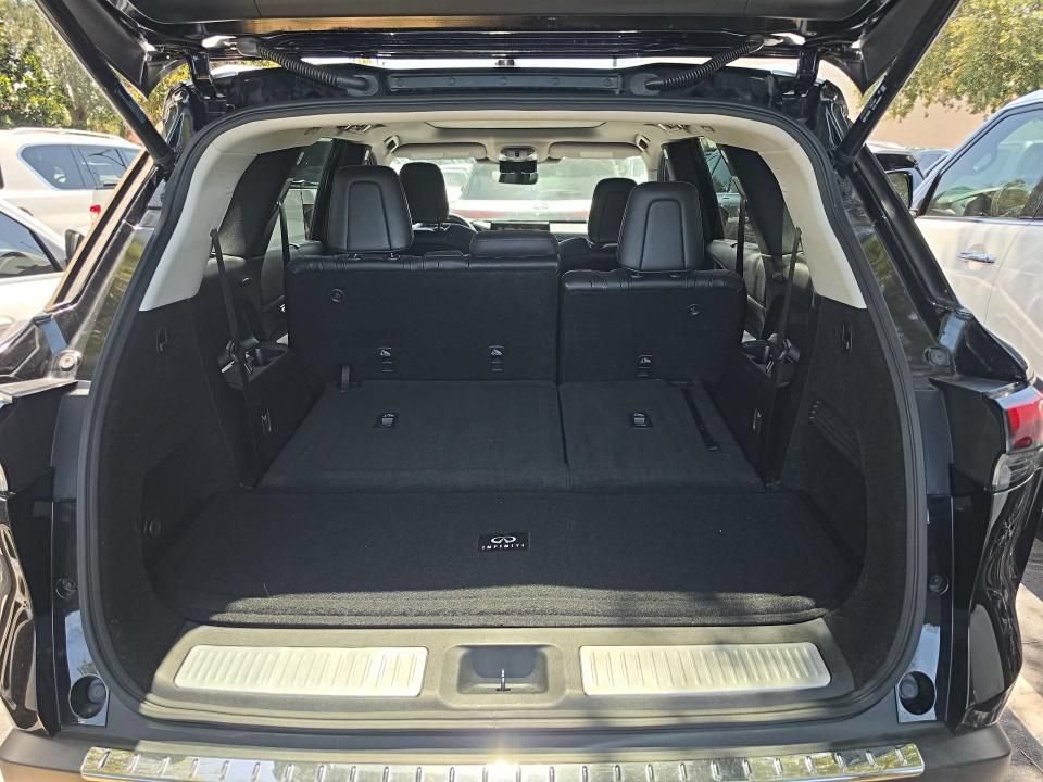 Certified 2023 INFINITI QX60 Luxe w/ Cargo Package FWD image 9