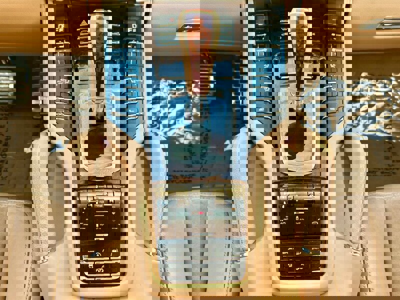 Used 2014 Porsche Cayenne GTS image 25