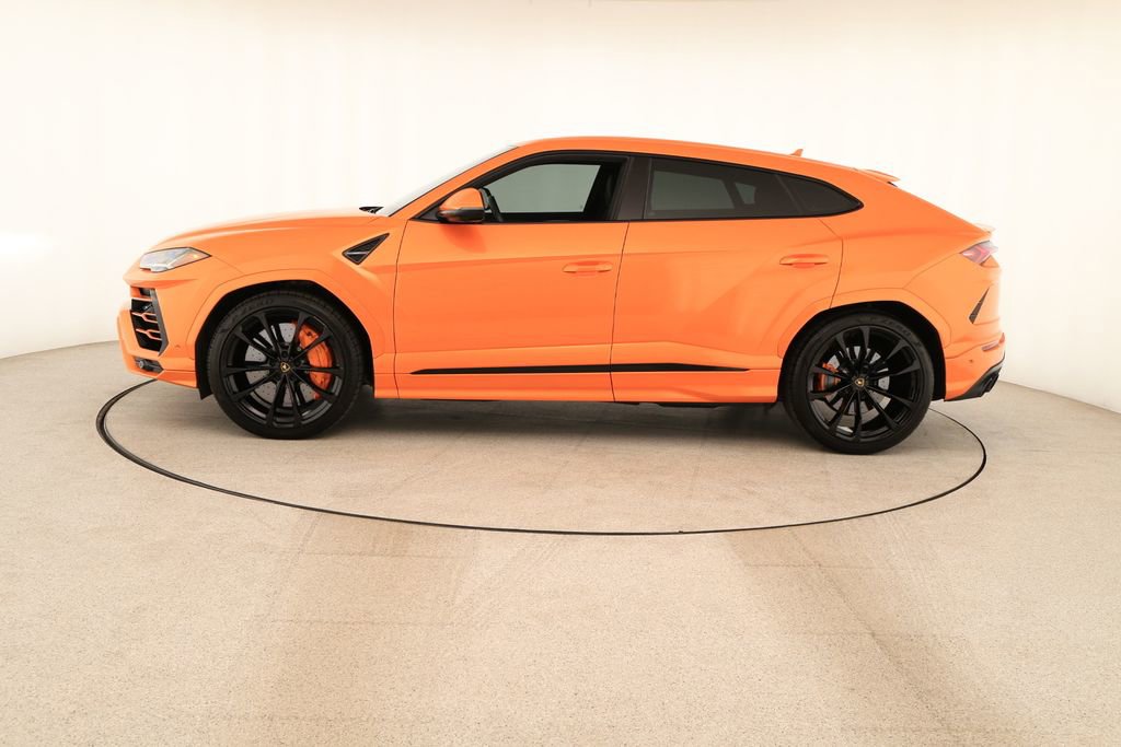 Used 2022 Lamborghini Urus image 2