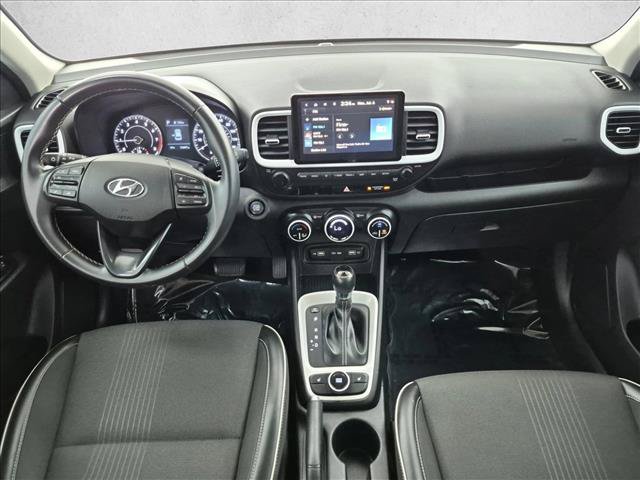 Certified 2022 Hyundai Venue Limited w/ Cargo Package FWD image 19