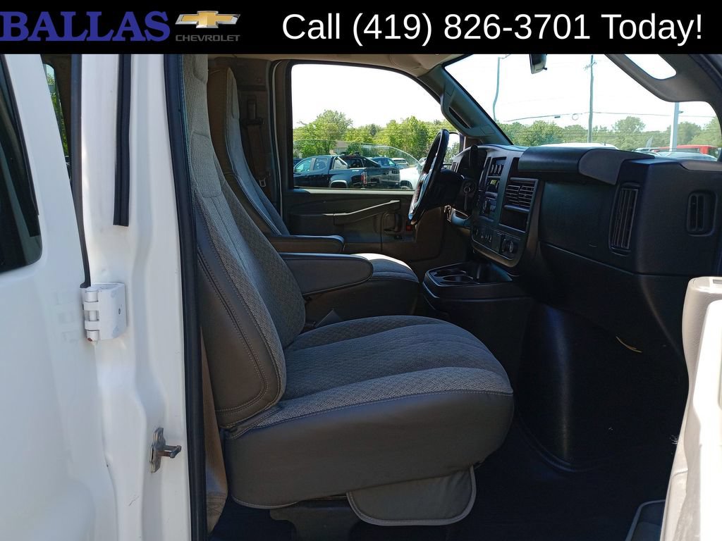 Used 2017 Chevrolet Express 2500 LS RWD image 28