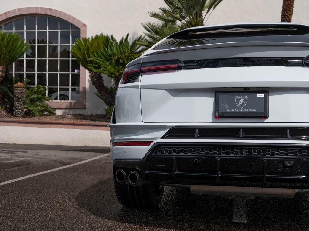 Used 2023 Lamborghini Urus S AWD/4WD image 16