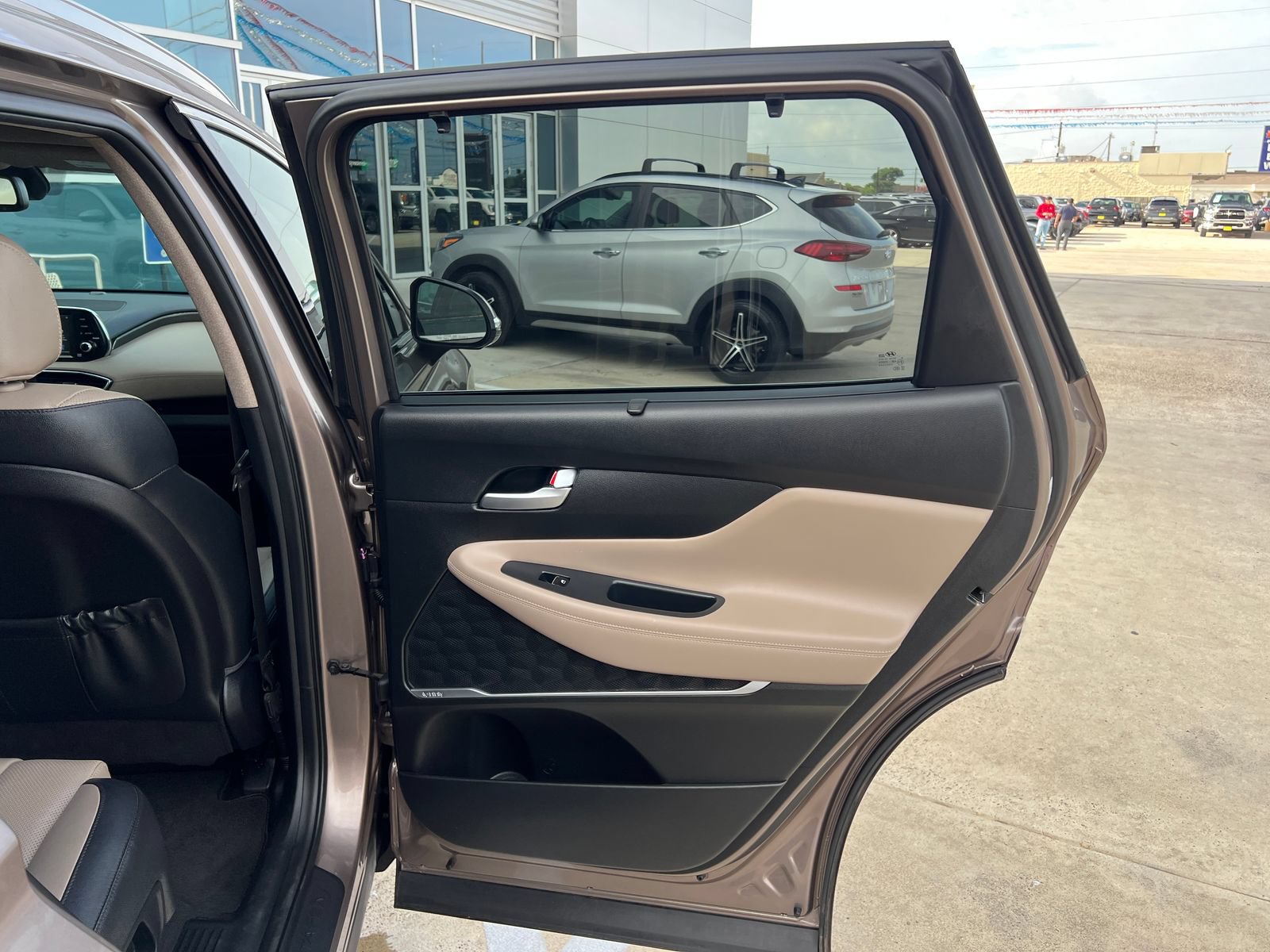Used 2020 Hyundai Santa Fe SEL FWD image 15