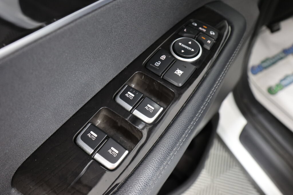 Used 2018 Kia Sorento EX AWD/4WD image 31