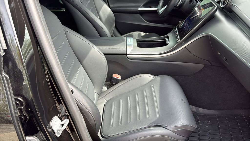 Certified 2024 Mercedes-Benz C 300 Sedan image 11
