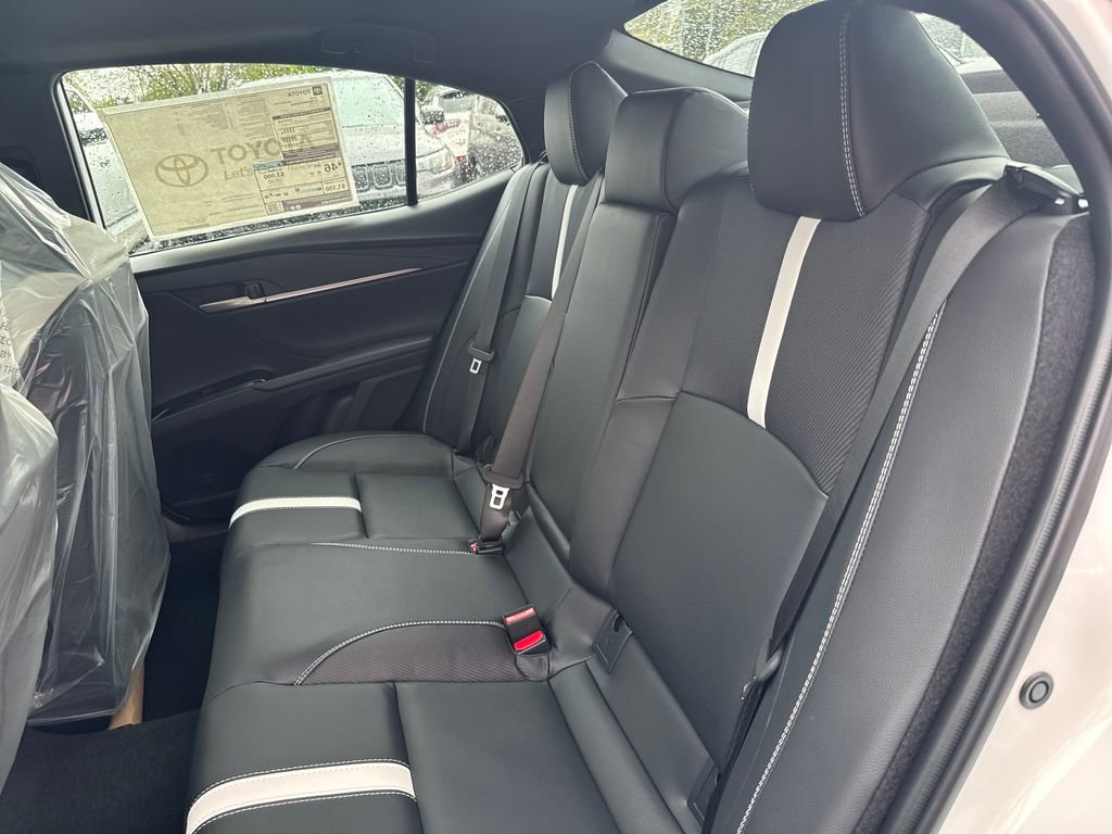 New 2026 Toyota Camry Hybrid AWD/4WD image 13