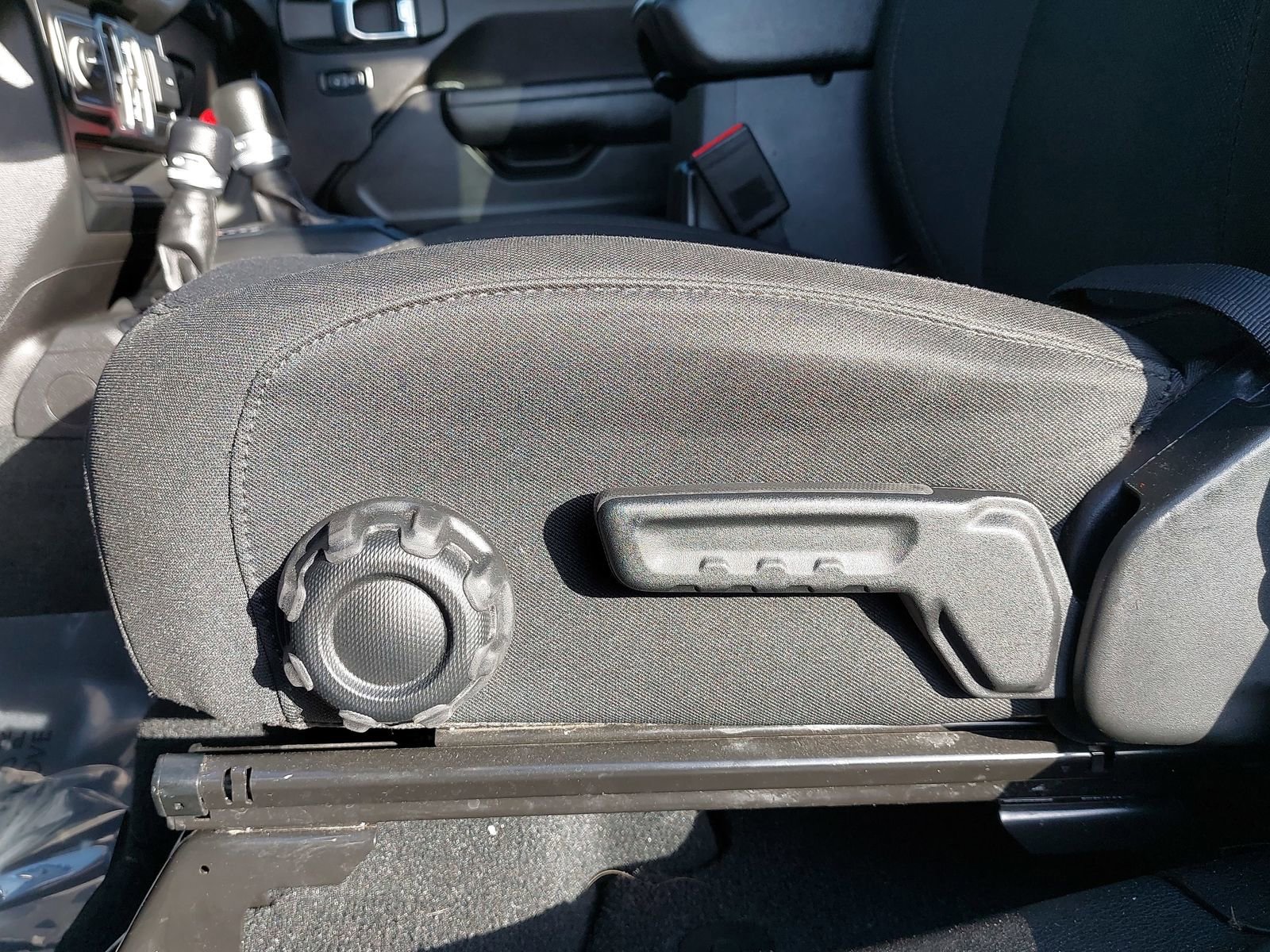 Used 2023 Jeep Gladiator Sport AWD/4WD image 26