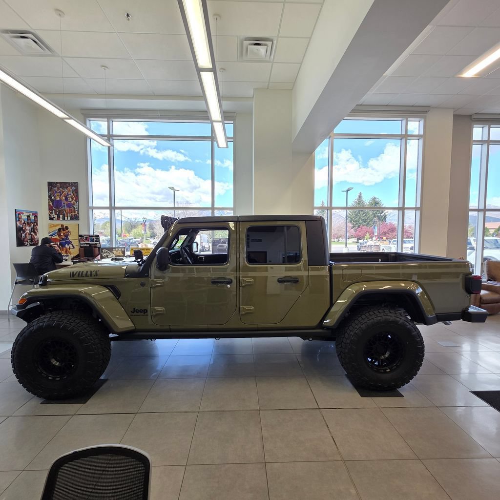New 2026 Jeep Gladiator Sport AWD/4WD image 3