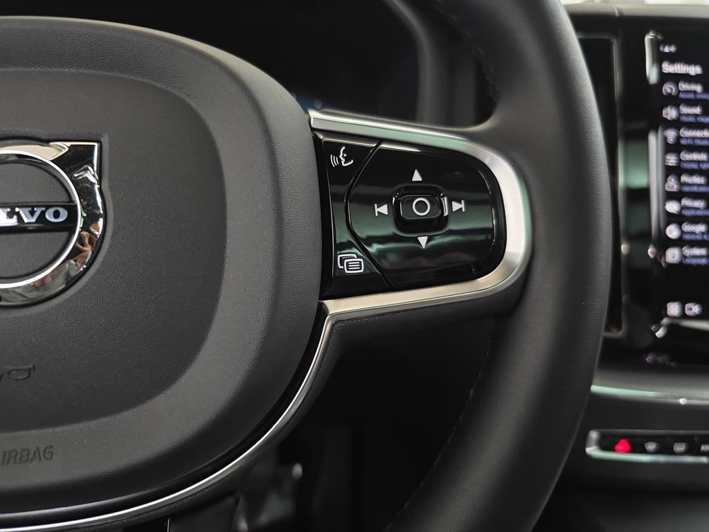Used 2023 Volvo XC60 T8 Polestar image 21