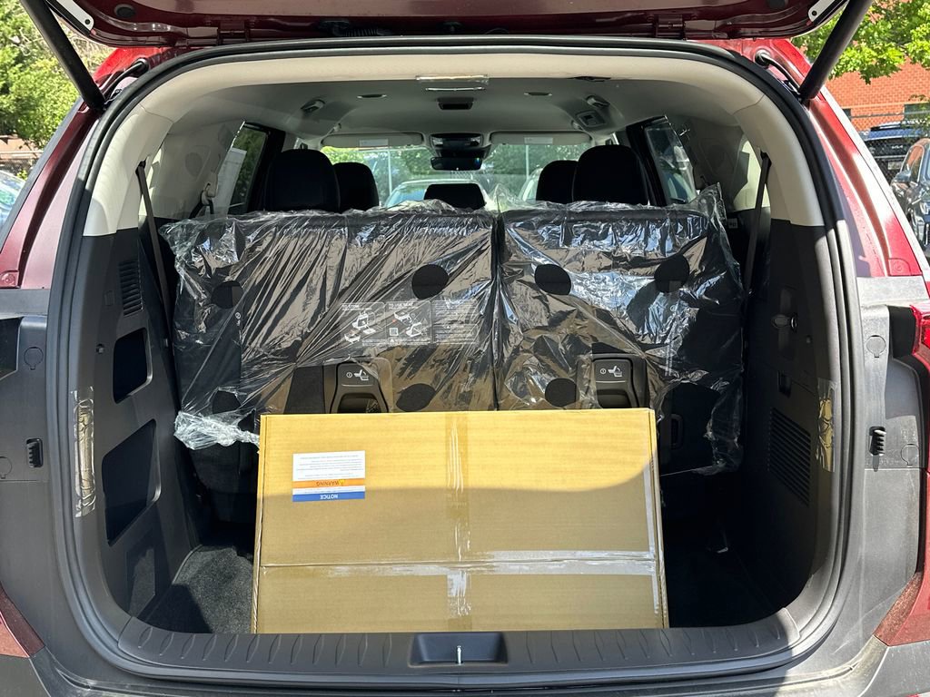 New 2026 Kia Carnival EX FWD image 5