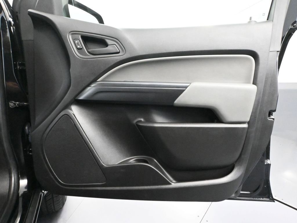 Used 2018 Chevrolet Colorado W/T image 40