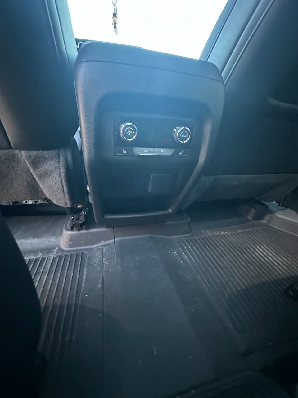 Used 2024 Chevrolet Traverse RS image 5