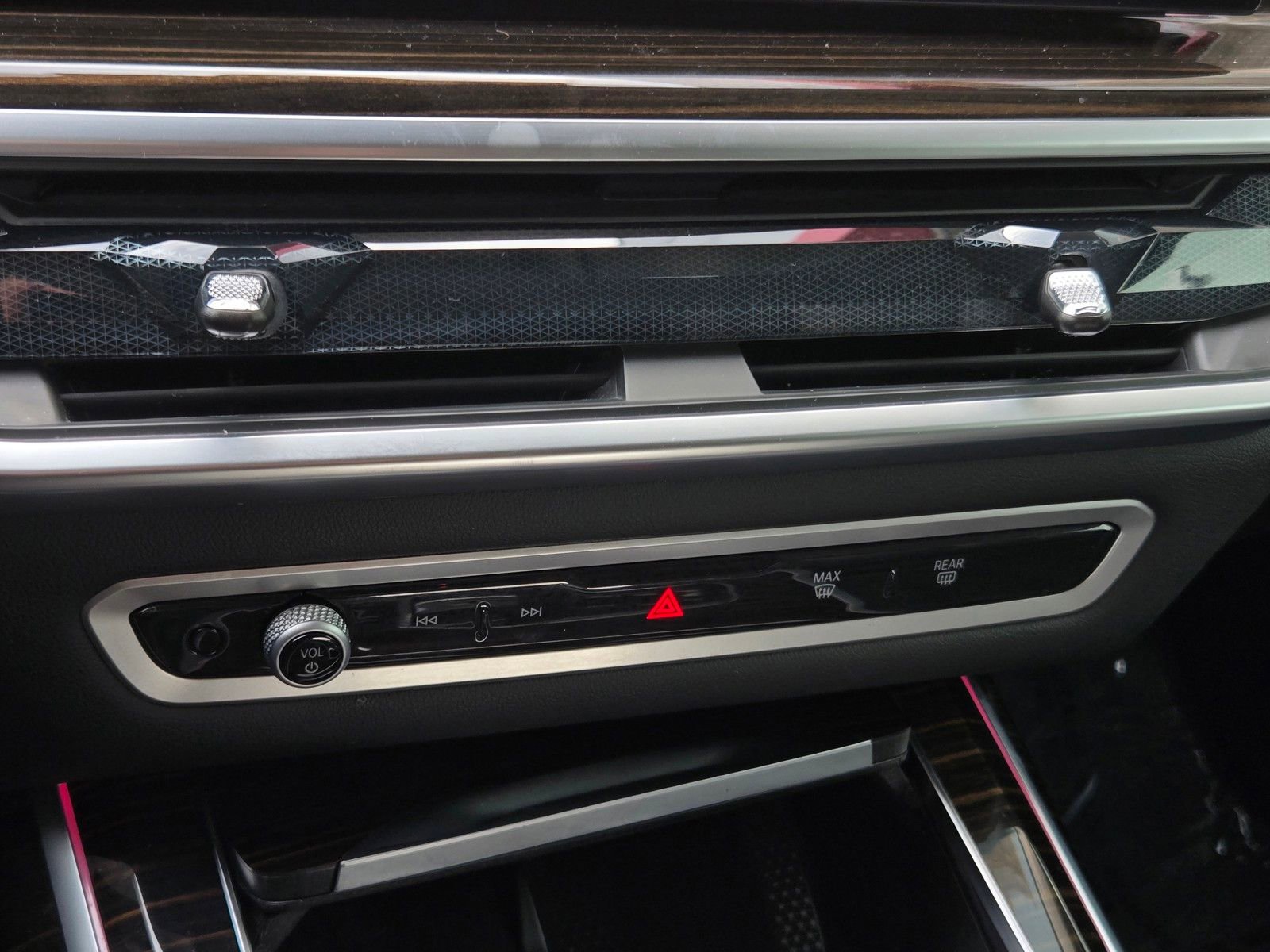 Used 2025 BMW X7 xDrive40i image 22