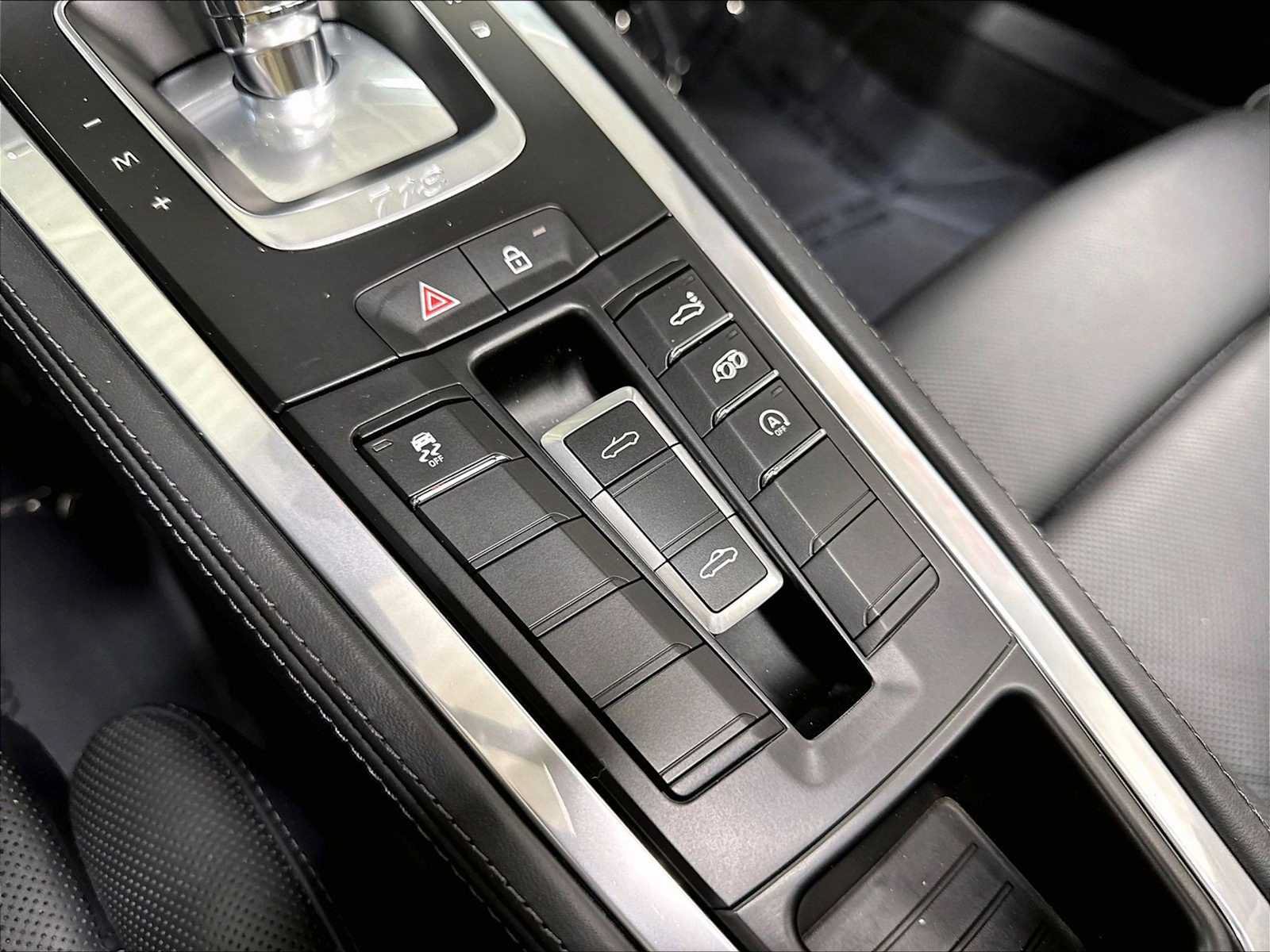 Used 2025 Porsche 718 Boxster S RWD image 36