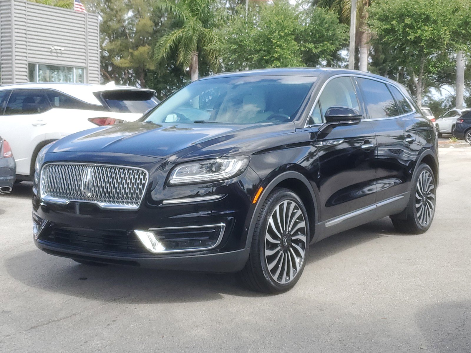 Certified 2019 Lincoln Nautilus Black Label image 4