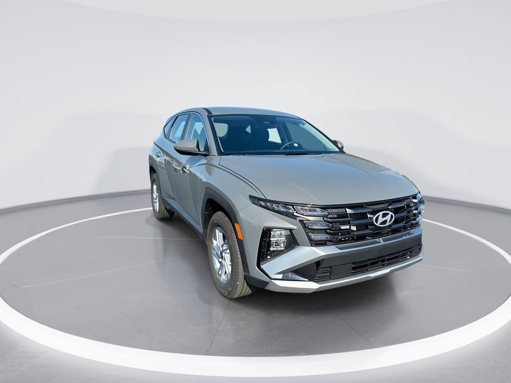 Used 2026 Hyundai Tucson SE AWD/4WD image 2