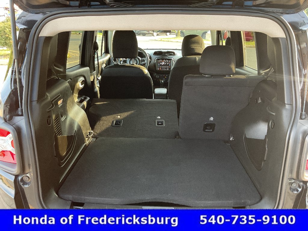 Used 2023 Jeep Renegade Latitude AWD/4WD image 22