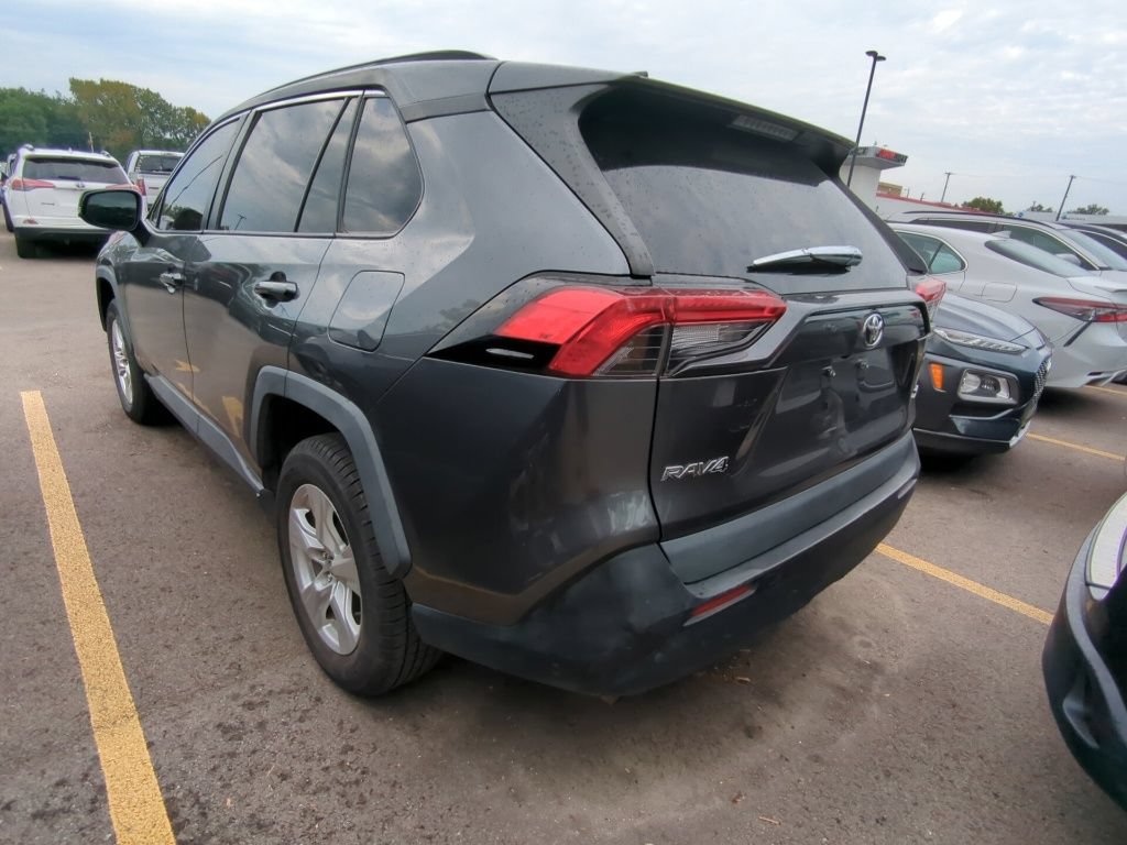 Used 2021 Toyota RAV4 XLE FWD image 4