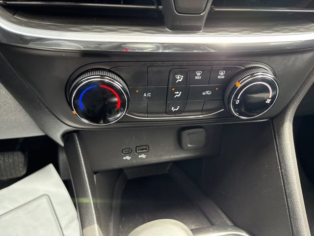 Certified 2025 Buick Encore GX Preferred AWD/4WD image 24
