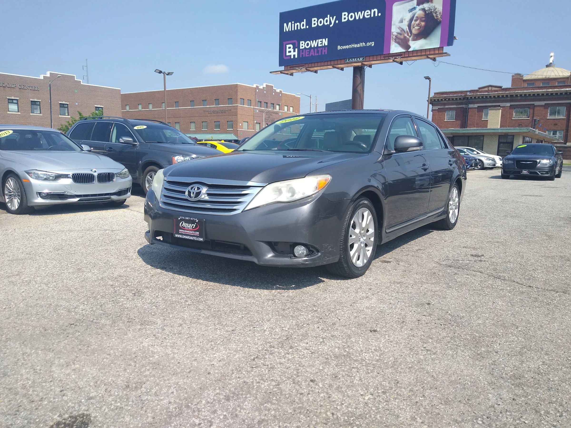 Used 2012 Toyota Avalon image 4