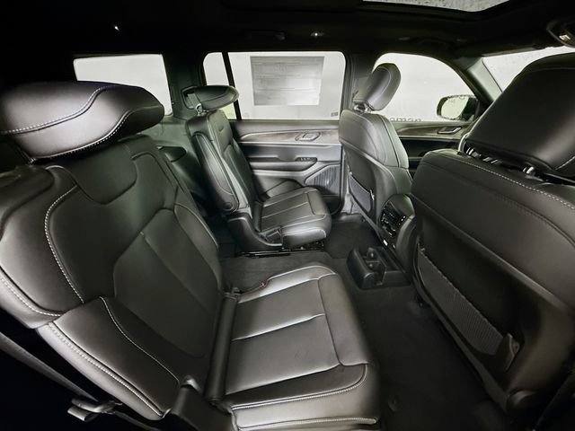 New 2025 Jeep Grand Cherokee L Limited image 29