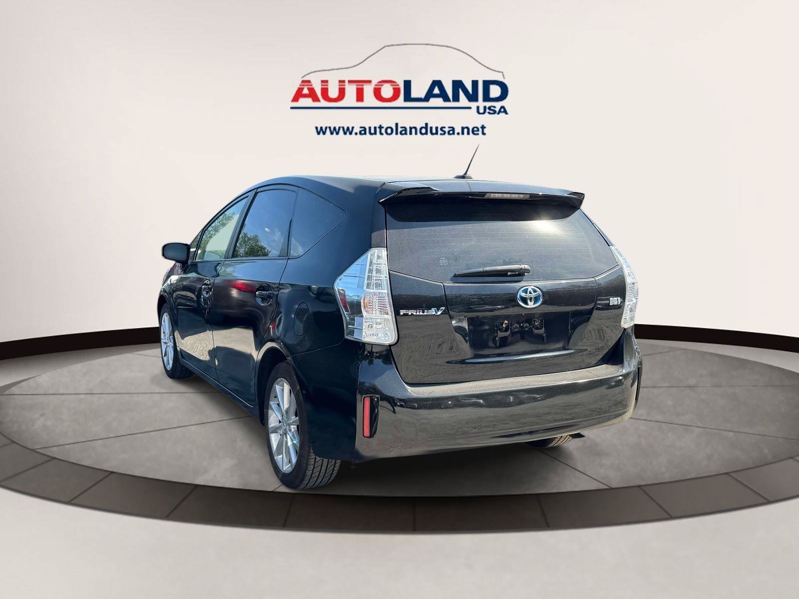 Used 2014 Toyota Prius V Five FWD image 5