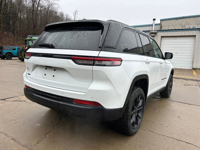 New 2025 Jeep Grand Cherokee Limited image 5